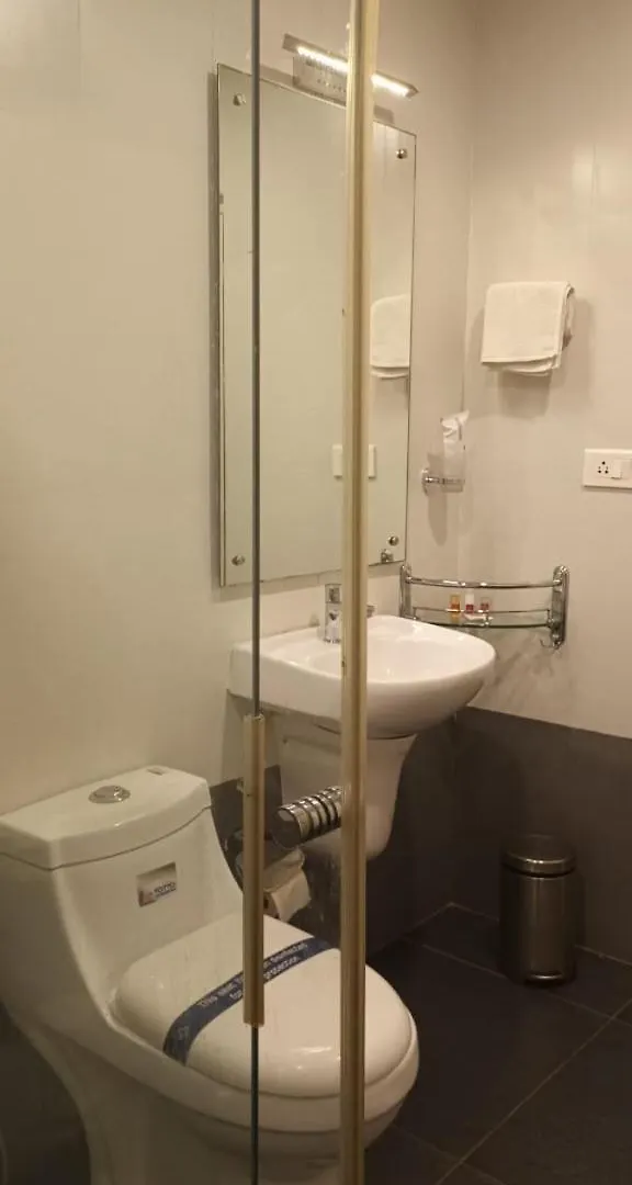 Pratheeksha International Hotel Mattul