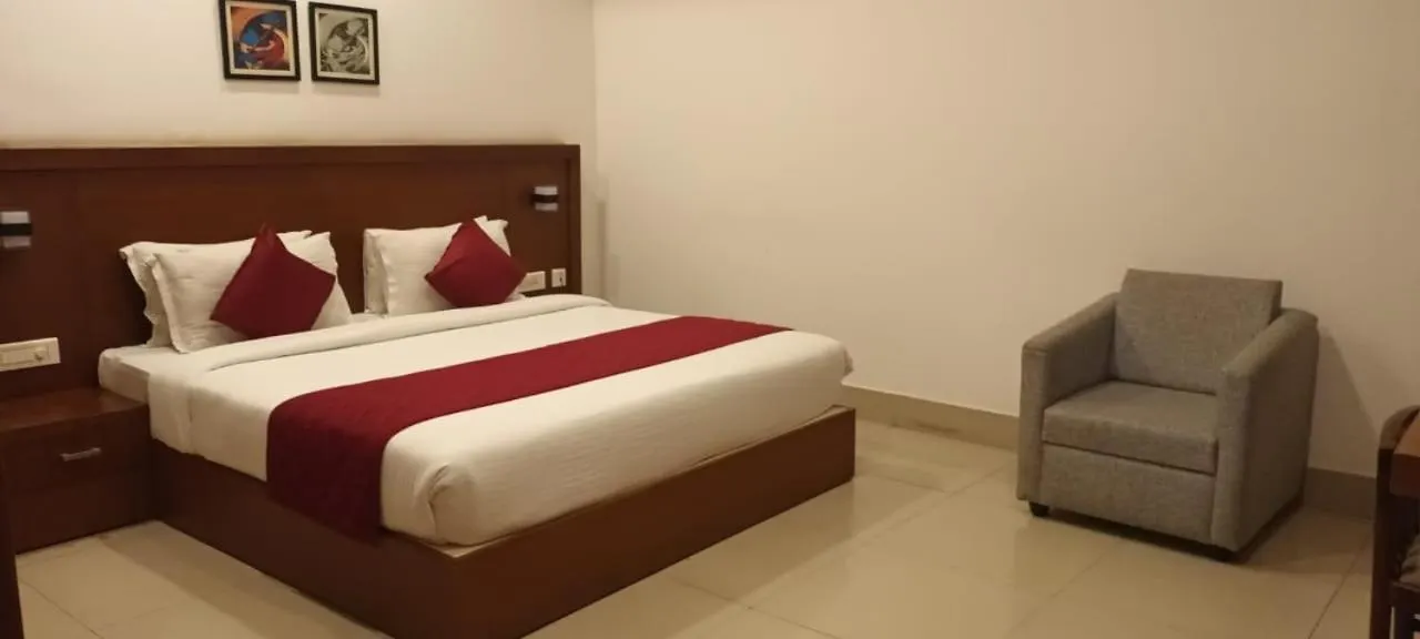 Pratheeksha International Hotel Mattul