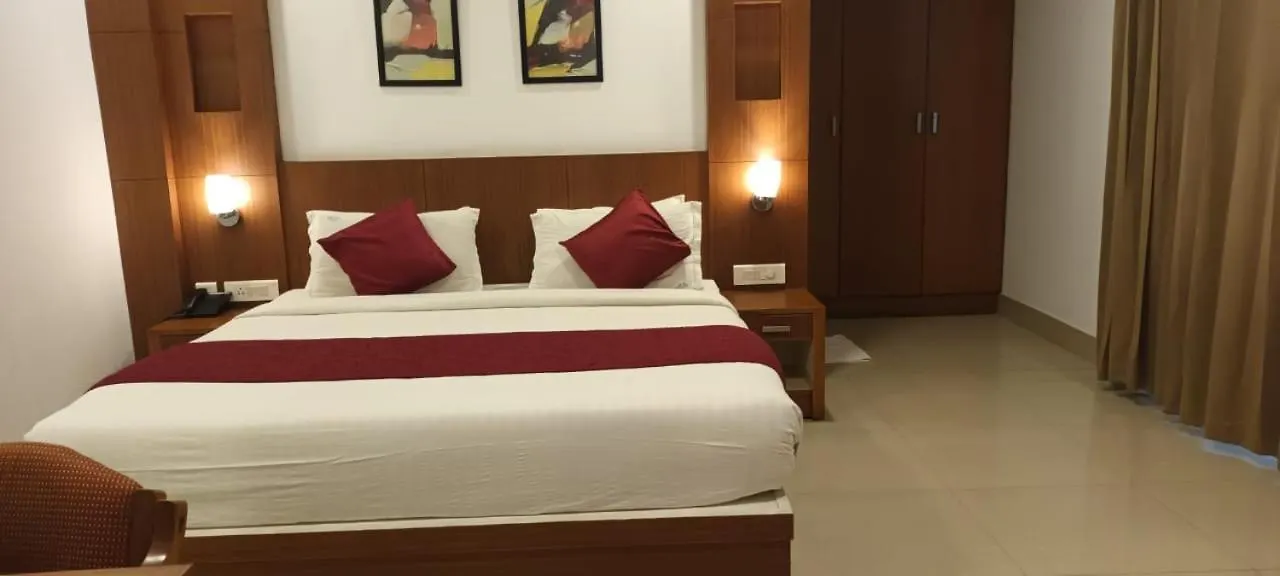 Pratheeksha International Hotel Mattul